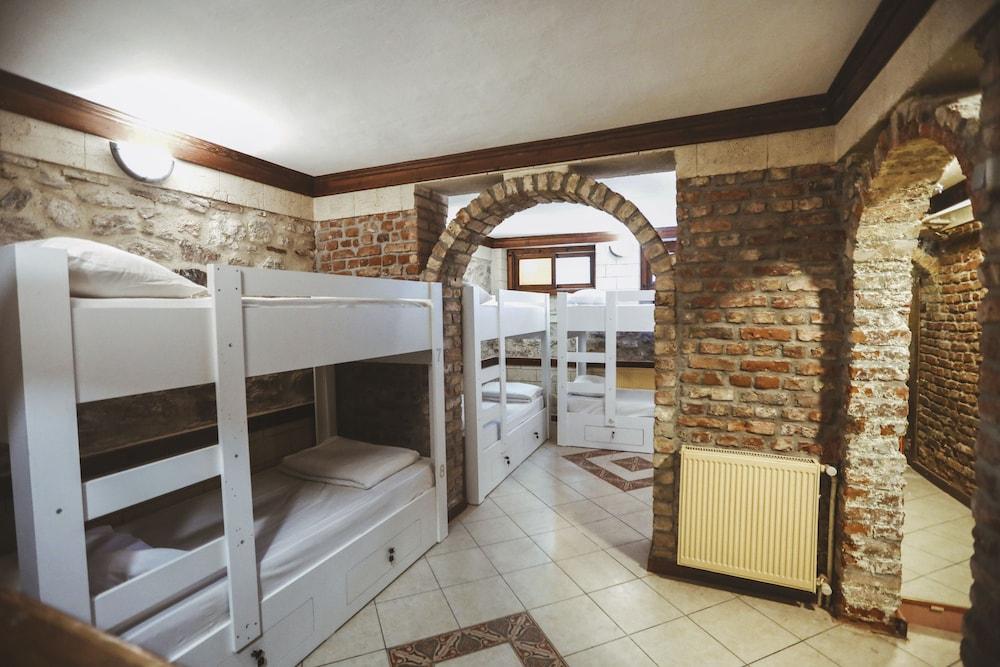 Cheers Vintage Hostel イスタンブール エクステリア 写真 Hostel in Prague