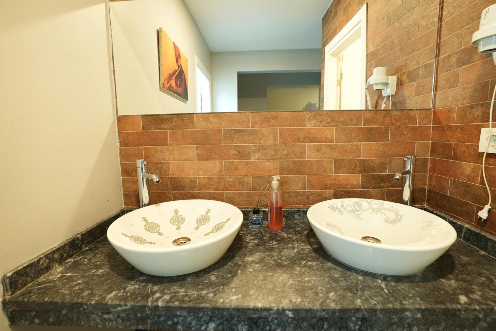 Cheers Vintage Hostel イスタンブール エクステリア 写真 Bathroom