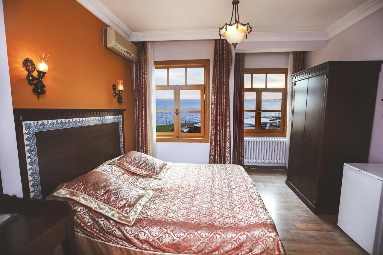 Cheers Vintage Hostel イスタンブール エクステリア 写真 A bedroom in a hotel