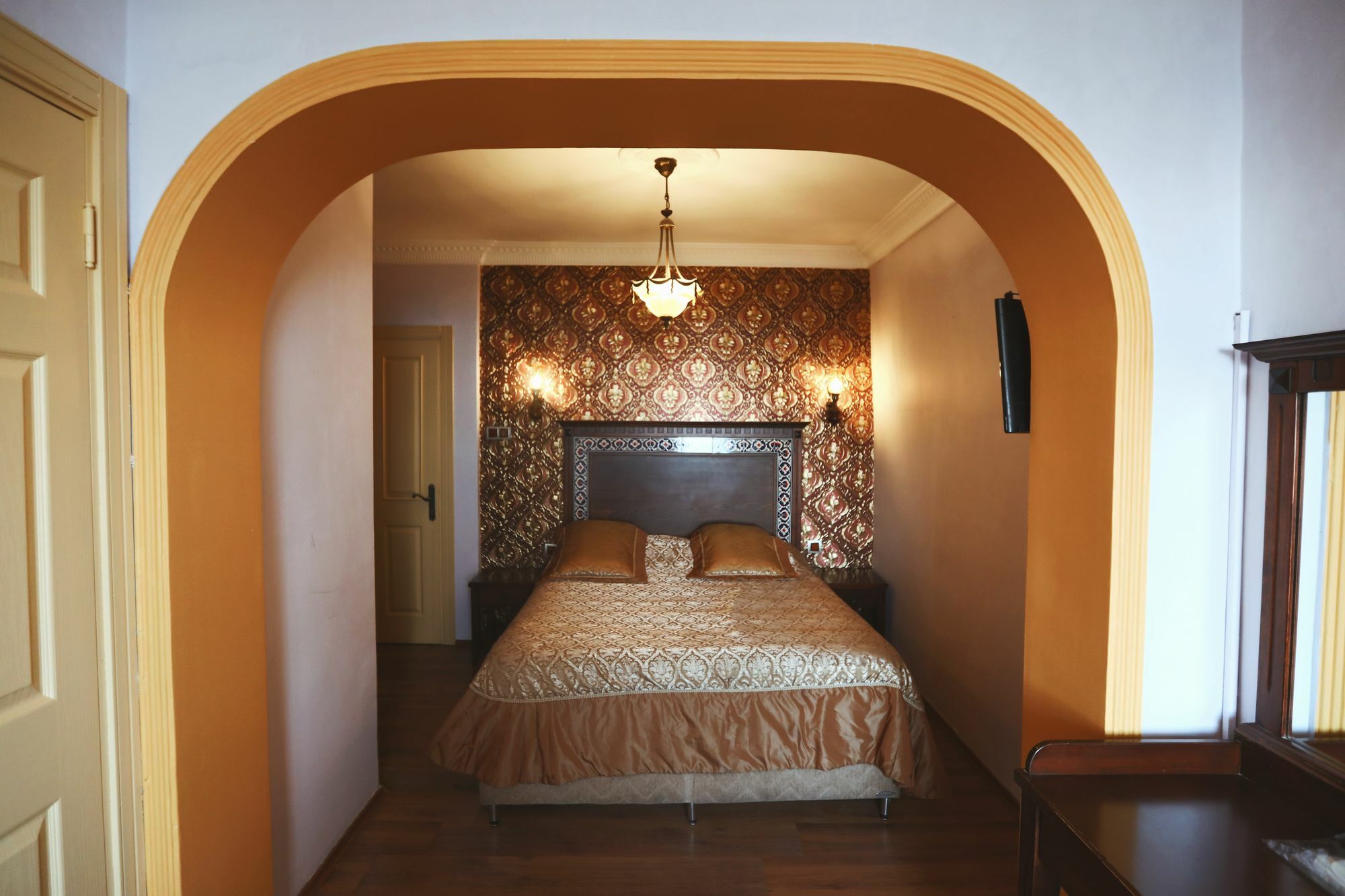 Cheers Vintage Hostel イスタンブール エクステリア 写真 A bedroom in the hotel