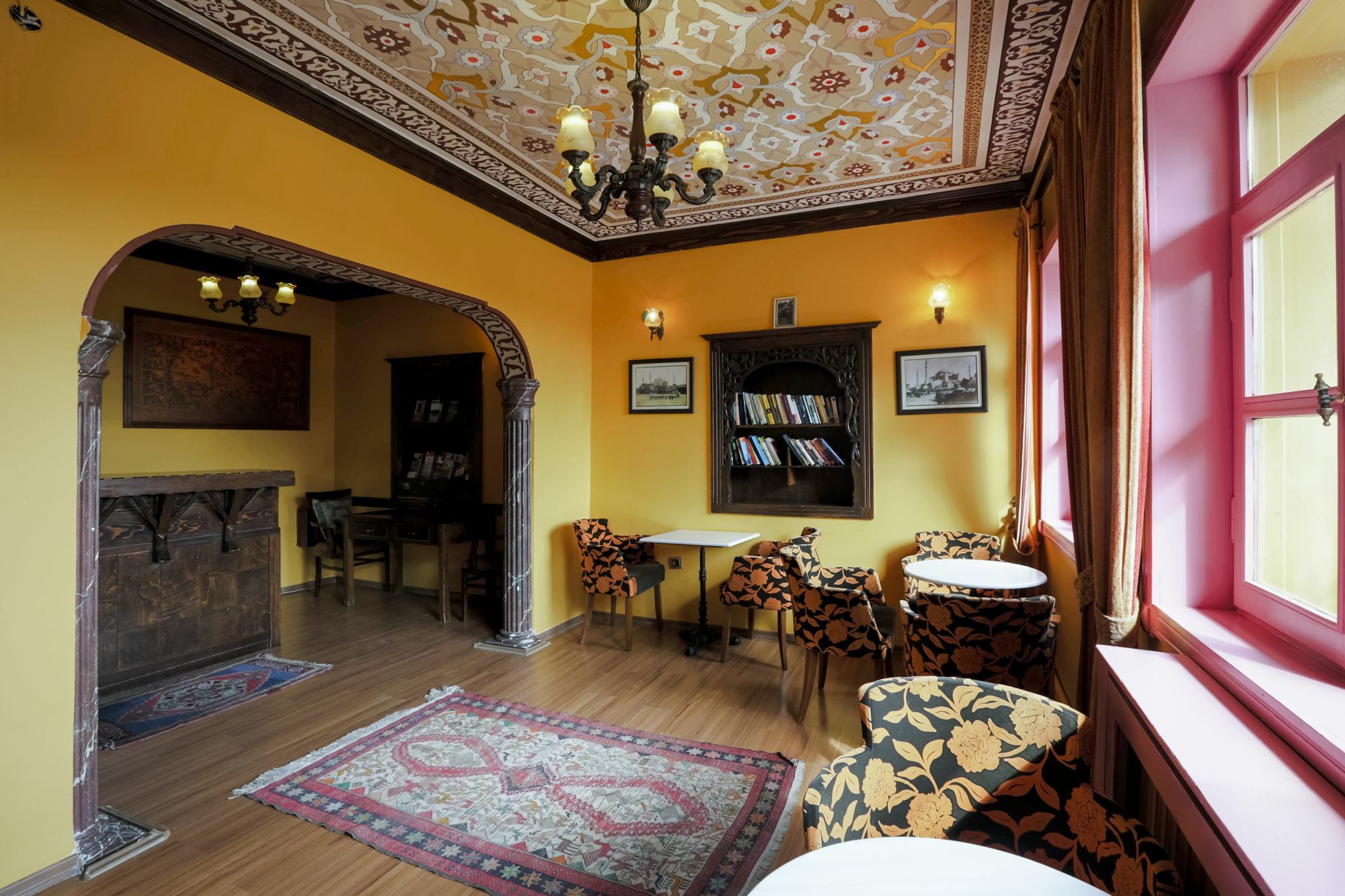 Cheers Vintage Hostel イスタンブール エクステリア 写真 Interior of the house